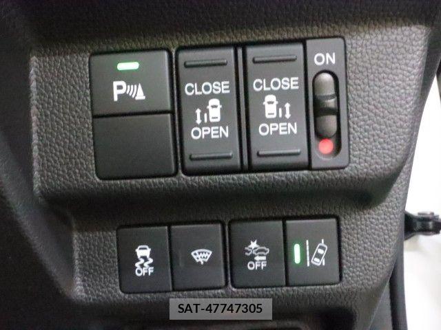 Honda FREED 2023-04 8879873-21