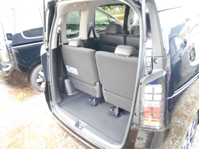 Honda FREED 2025-05 1052590-10