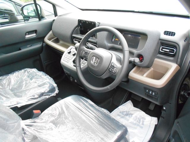 Honda FREED 2025-05 1052590-1
