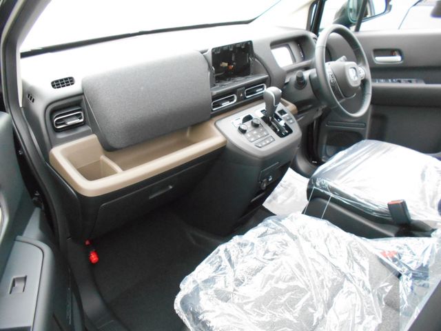 Honda FREED 2025-05 1052590-7