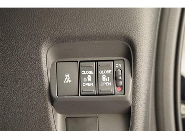 Honda FREED 2025-11 4592671-12