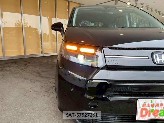 Honda FREED 2025-10 6905602-17