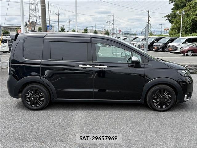 Honda FREED 2024-10 7058652-9