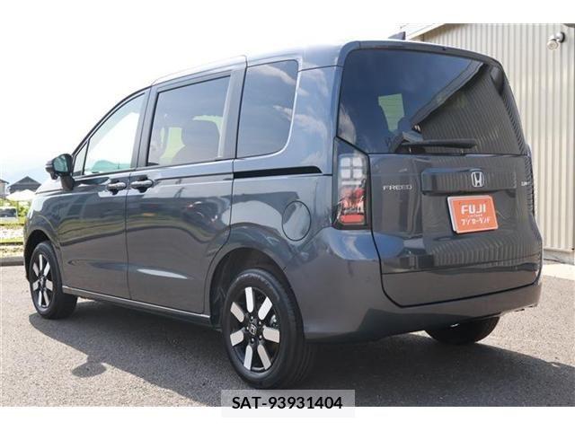 Honda FREED 2025-11 7218893-17