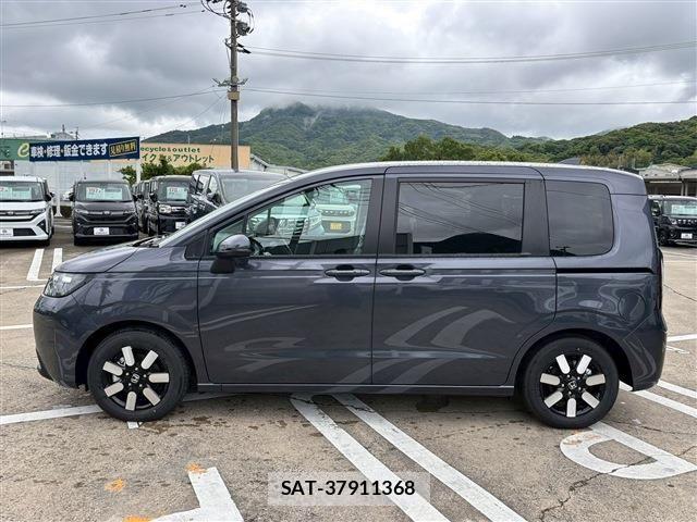 Honda FREED 2025-11 7218898-12