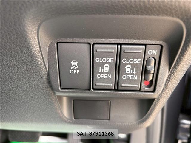 Honda FREED 2025-11 7218898-21