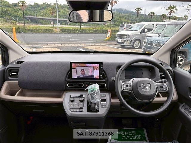 Honda FREED 2025-11 7218898-2