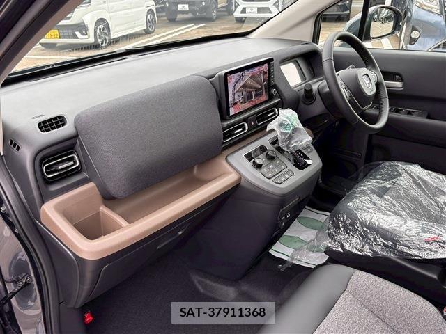Honda FREED 2025-11 7218898-3