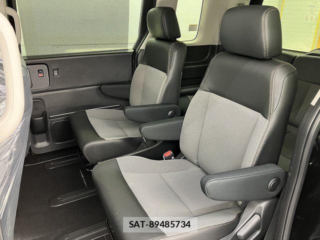 Honda FREED 2025-11 7218894-13