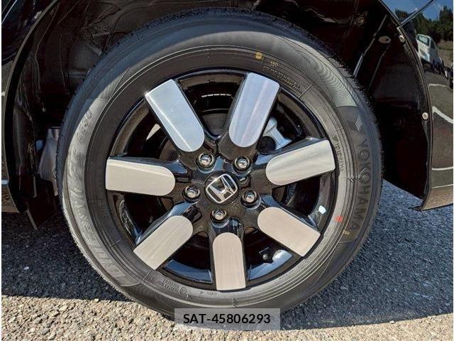 Honda FREED 2025-10 7327203-20