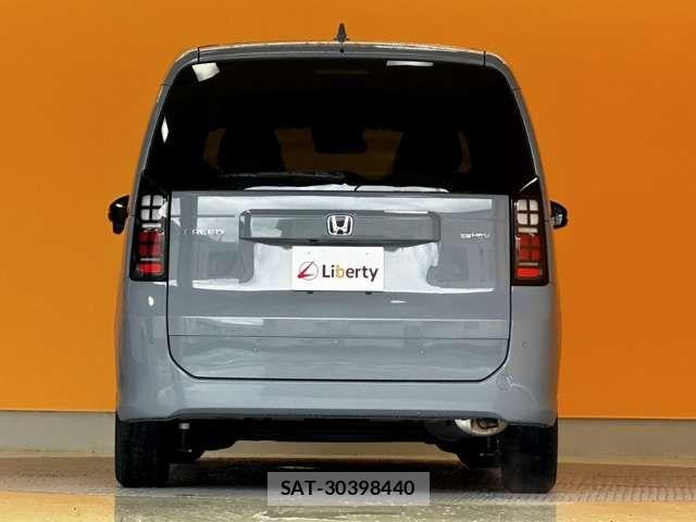 Honda FREED 2025-12 7454490-6