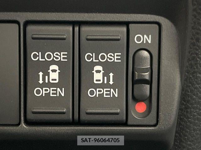 Honda FREED 2025-12 7500678-4
