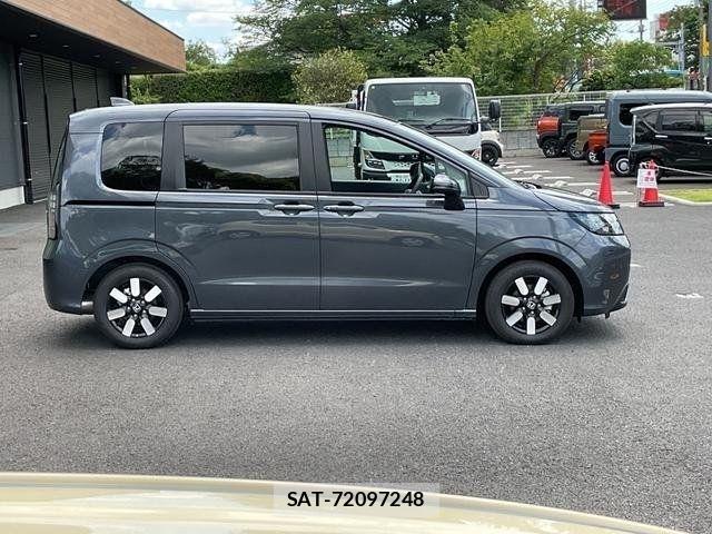 Honda FREED 2025-07 8035694-5
