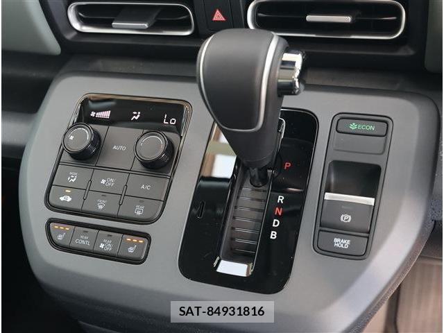 Honda FREED 2026-03 8099297-6
