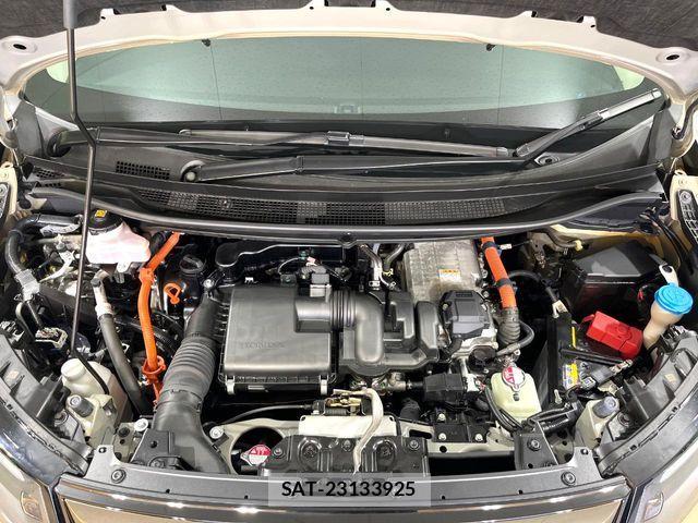 Honda FREED 2025-03 8207620-18