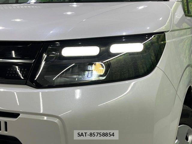 Honda FREED 2025-03 8207618-13