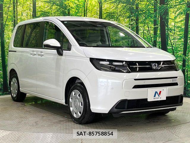 Honda FREED 2025-03 8207618-17