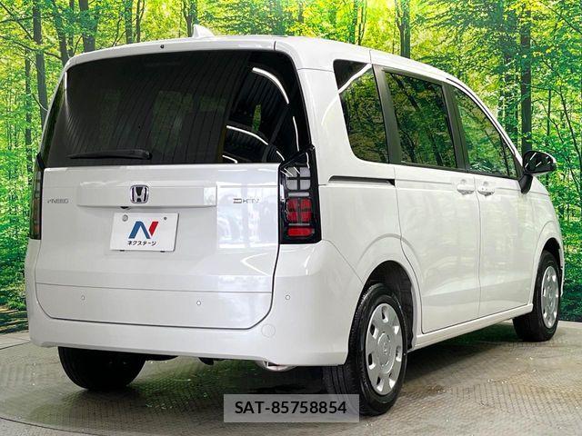 Honda FREED 2025-03 8207618-18