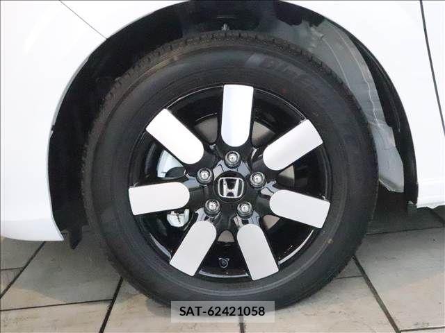 Honda FREED 2026-07 8245256-14