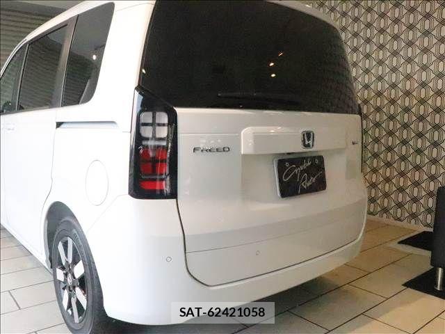 Honda FREED 2026-07 8245256-17