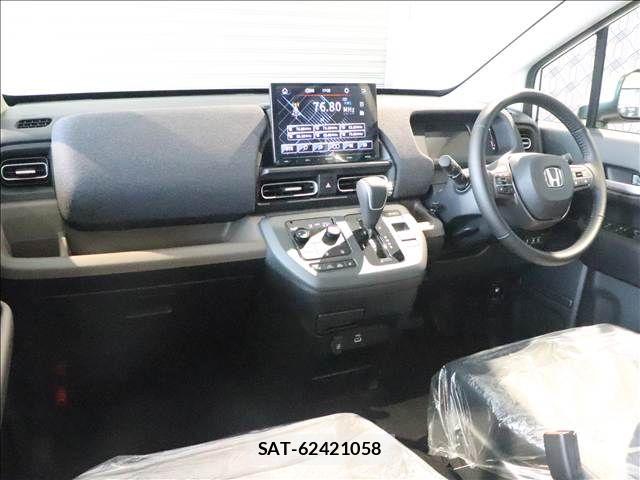 Honda FREED 2026-07 8245256-2