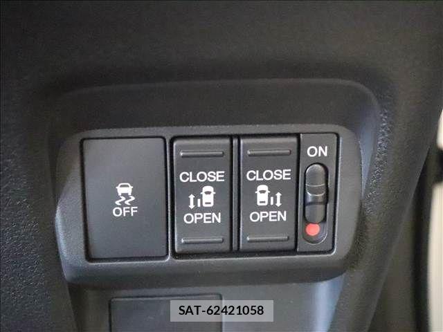 Honda FREED 2026-07 8245256-7