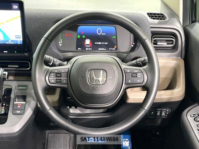 Honda FREED 2025-01 8245254-11