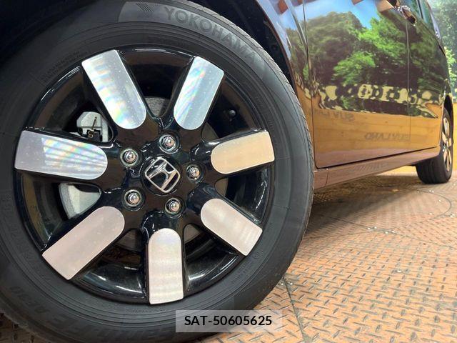 Honda FREED 2025-08 8335927-10