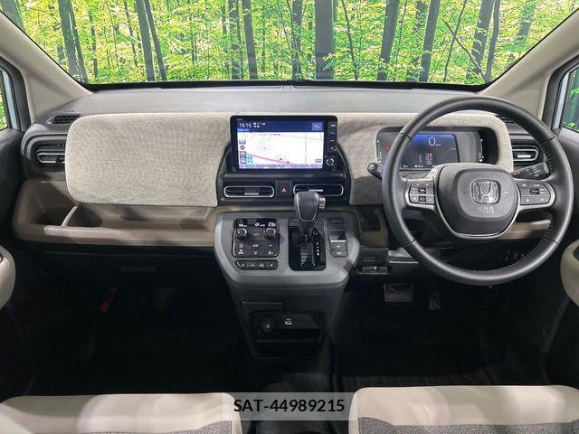 Honda FREED 2025-11 8438156-1