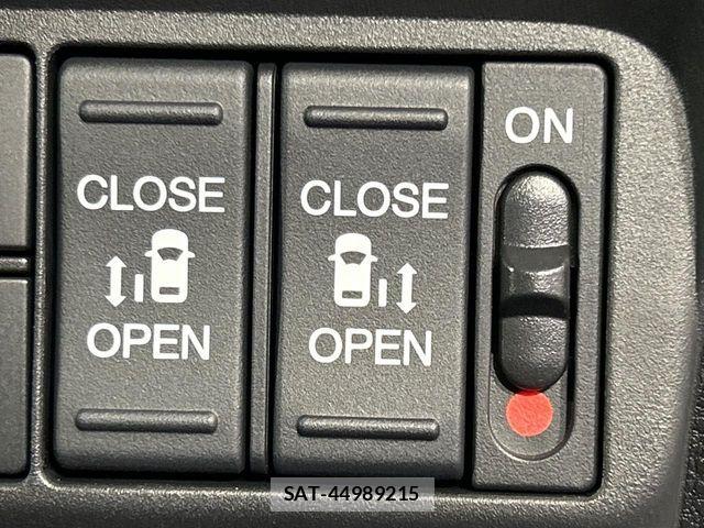 Honda FREED 2025-11 8438156-7