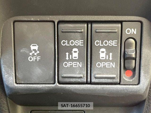Honda FREED 2024-11 8457537-4