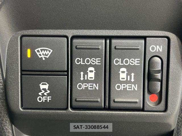 Honda FREED 2025-03 8457553-5