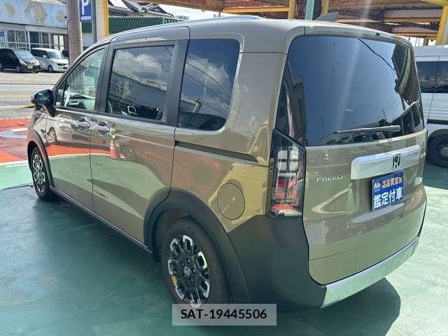 Honda FREED 2026-06 8666184-3