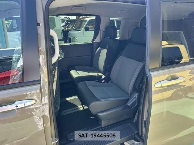Honda FREED 2026-06 8666184-5
