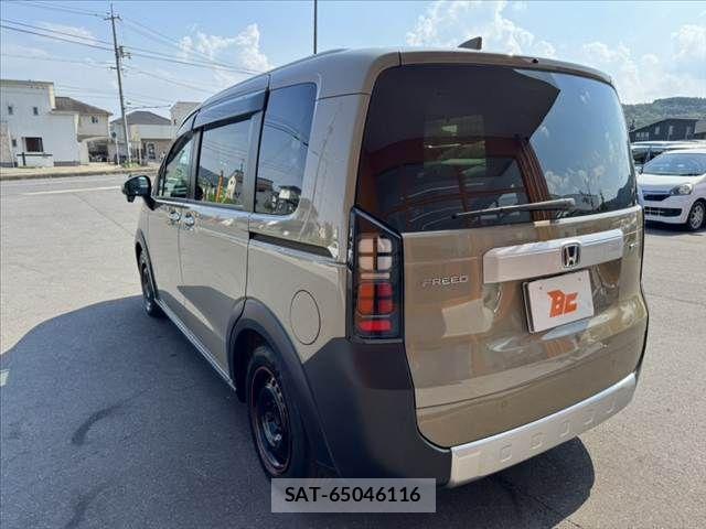 Honda FREED 2024-08 8742326-12