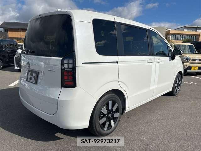 Honda FREED 2025-11 8780375-11