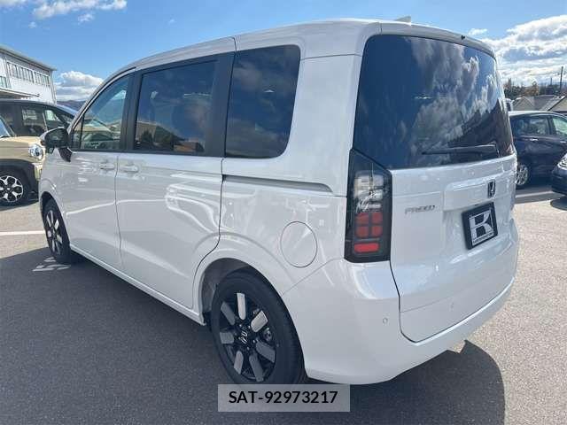 Honda FREED 2025-11 8780375-12