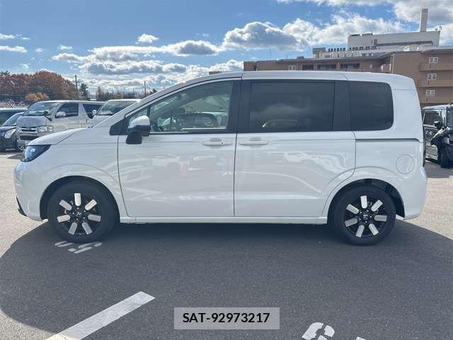 Honda FREED 2025-11 8780375-13