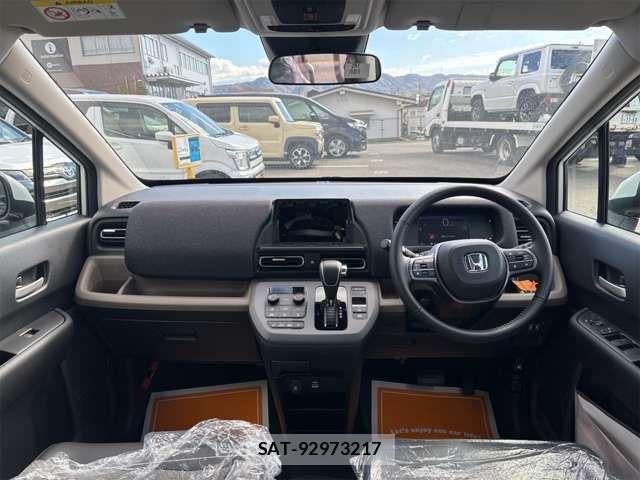 Honda FREED 2025-11 8780375-15