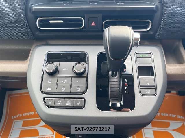 Honda FREED 2025-11 8780375-17