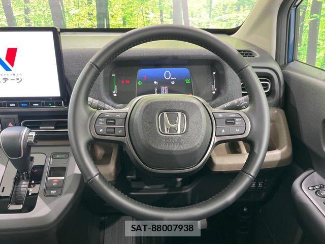 Honda FREED 2025-10 8883643-12
