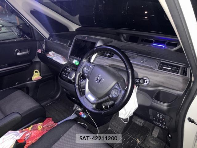 Honda FREED HYBRID 2023-12 2079714-9