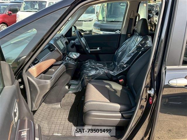 Honda FREED HYBRID 2023-02 4240981-3