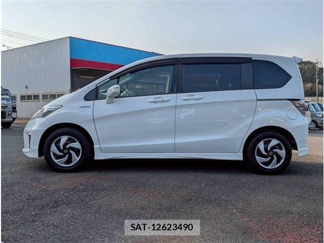 Honda FREED HYBRID 2016-07 4943453-9