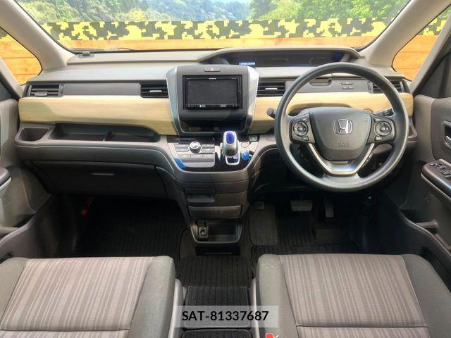 Honda FREED HYBRID 2016-12 5868210-1