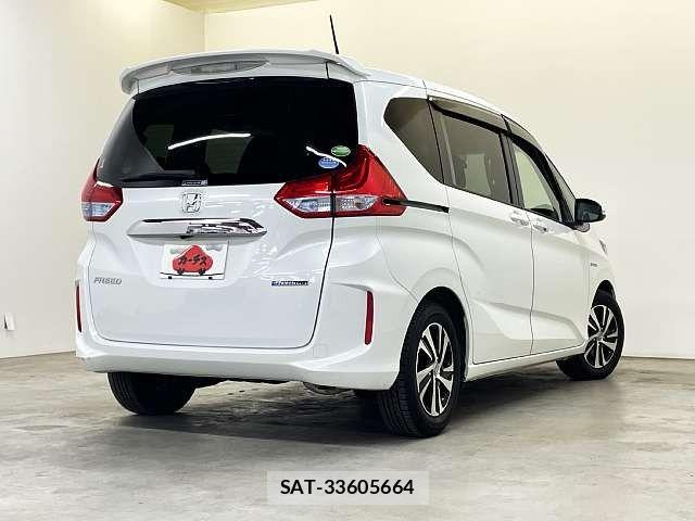 Honda FREED HYBRID 2017-06 6671481-2
