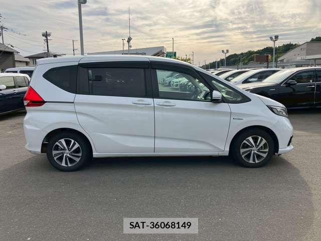Honda FREED HYBRID 2021-09 6905636-17