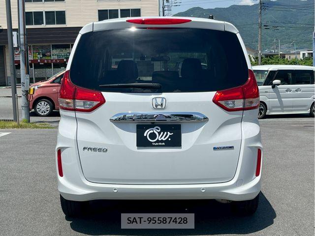 Honda FREED HYBRID 2022-07 6905634-5