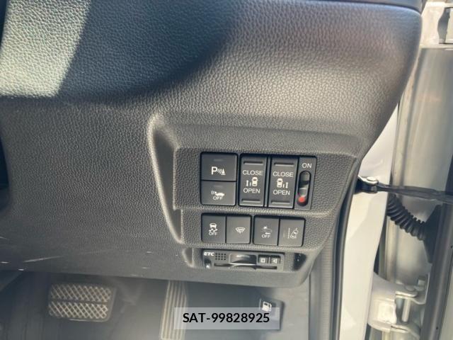 Honda FREED HYBRID 2018-02 6905640-12