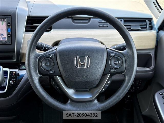 Honda FREED HYBRID 2017-04 6905649-14
